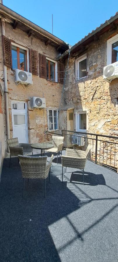 Santoria Casa Hotel Копер Екстериор снимка